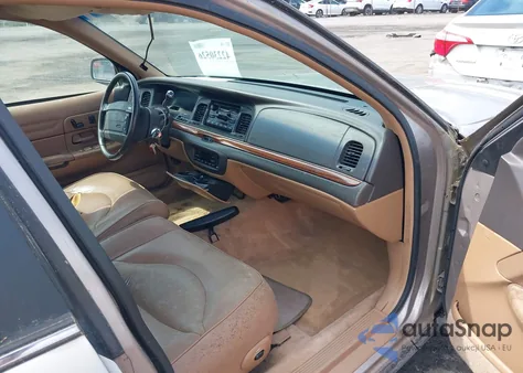 1995 Ford Crown Victoria Lx z USA, uszkodzony, nr VIN 2FALP74W1SX141511